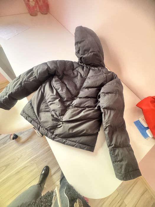 Яке NIKE черно в отлично състояниез