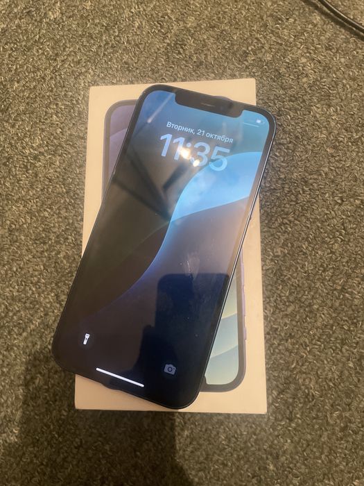 iPhone 12, 128gb.