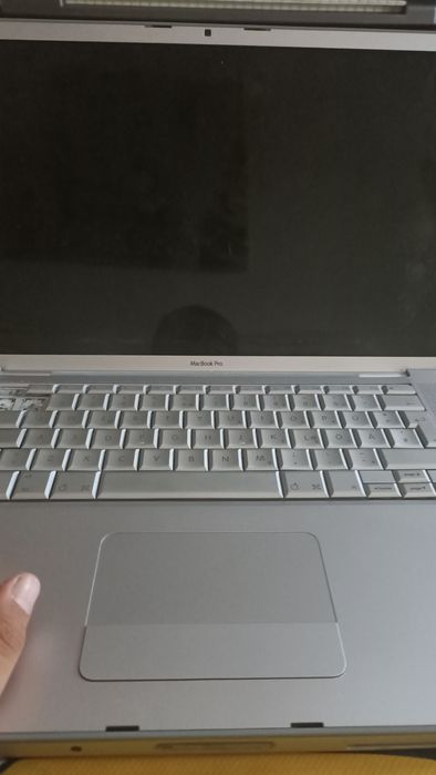 Vând macbook  predare personala in Râmnicul Vâlcea