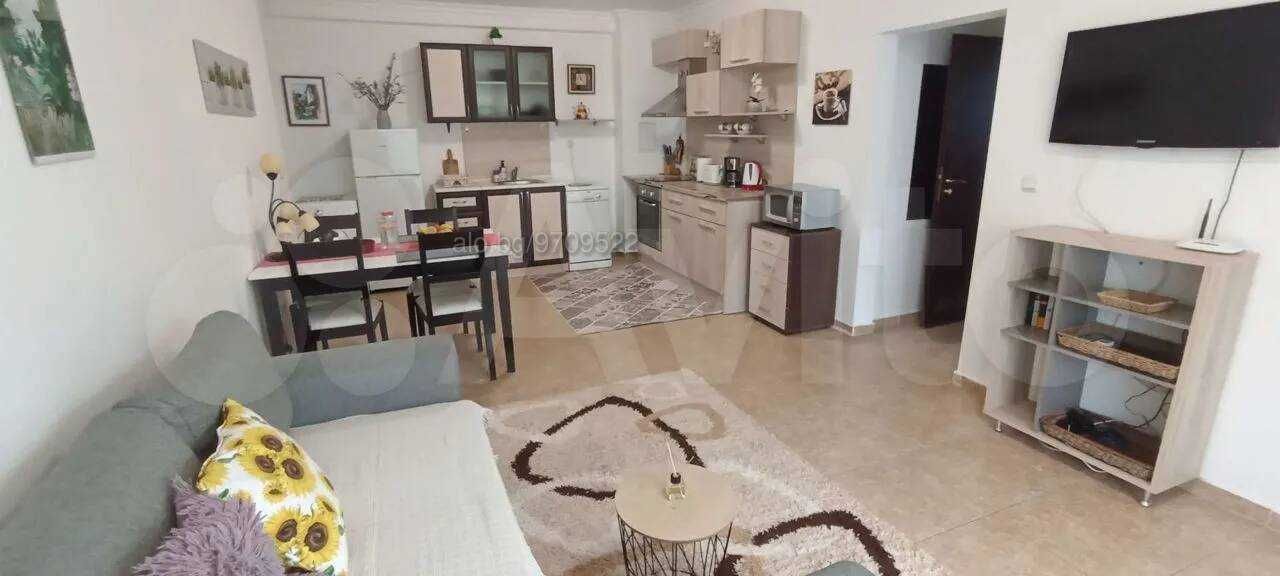 Дава се под наем Двустаен апартамент в Варна, Бриз - 70 кв.м за 200 € - Снимка #5