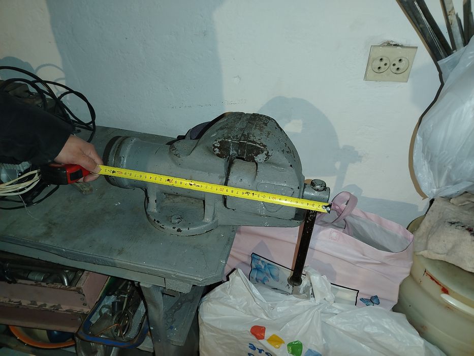 Продам тисы слесарные.в отличном состояний.