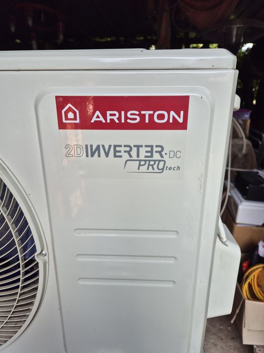 Invertor caldura aer conditionat Ariston aproape noi la 2000.bucata