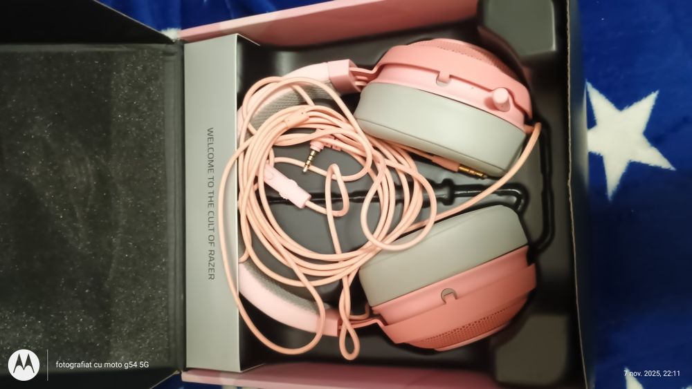 Vând căști Razor Kraken