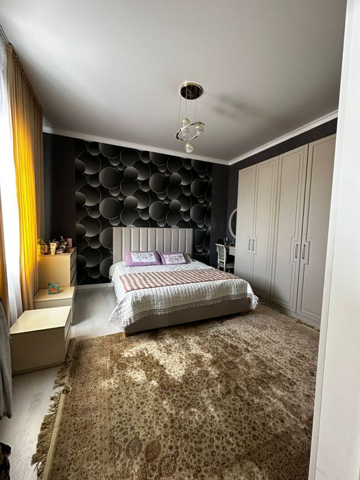 Спальный гарнитур 
Высота 2,85
Глубина 55 
Материал МДФ пленка