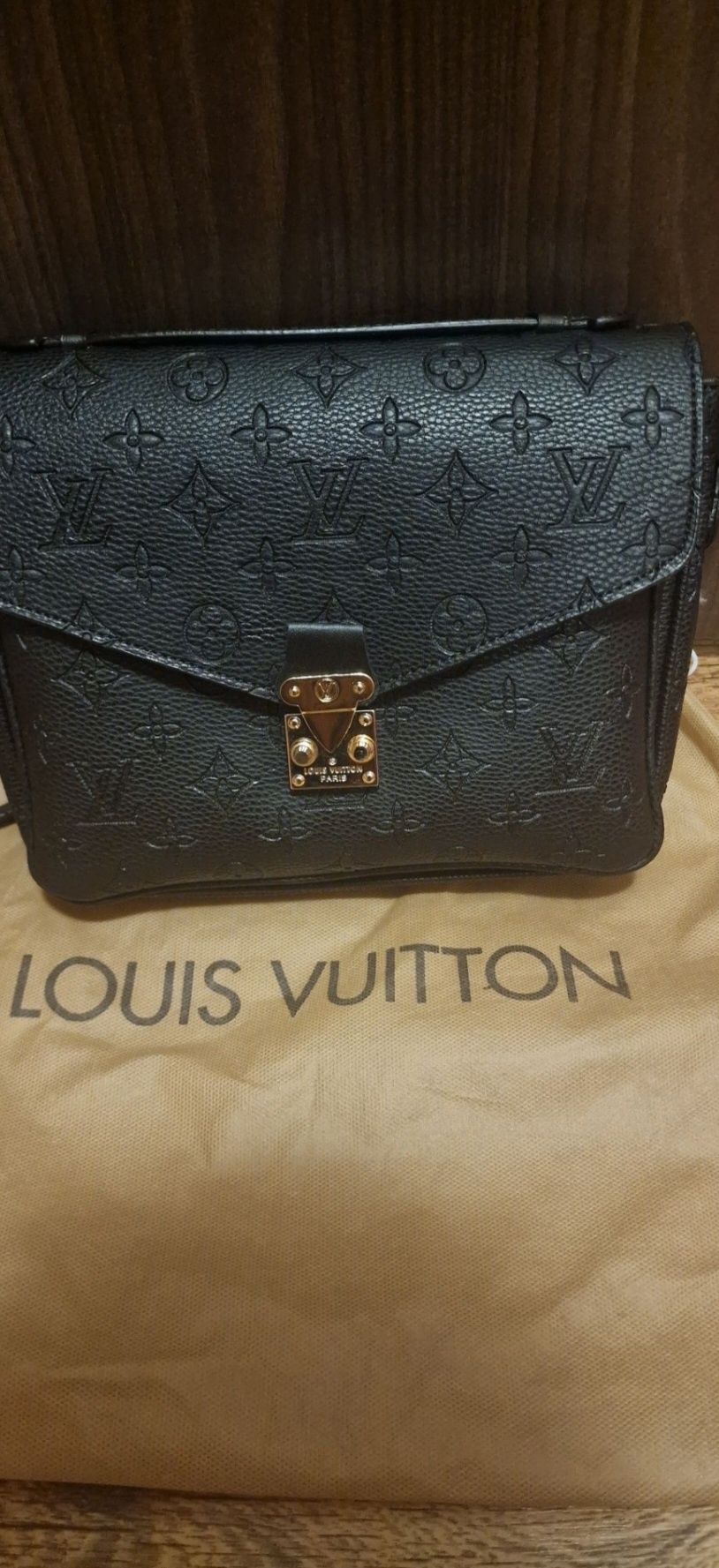 Дамска чанта Louis Vuitton