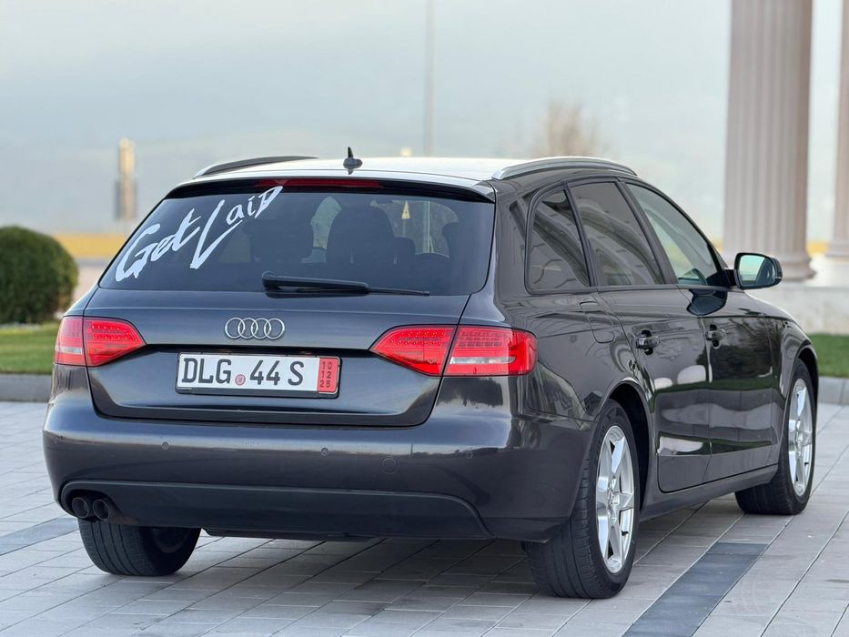 Audi A4 B8 S-line 2011  2.0 TDI 170 CP euro 5 adus azi