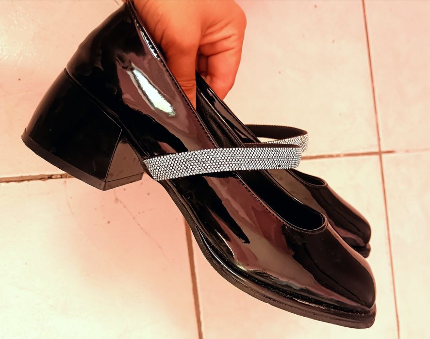 Туфли черные лакированные