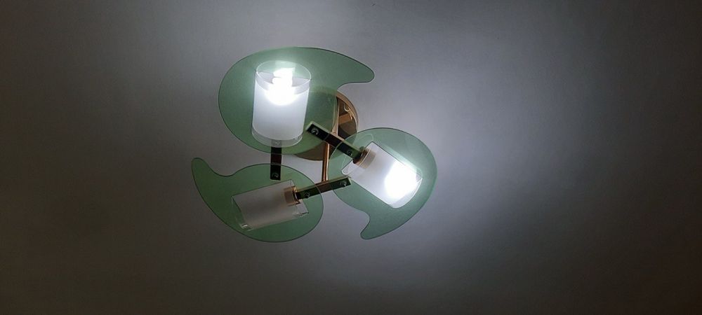 Продам люстру и бра