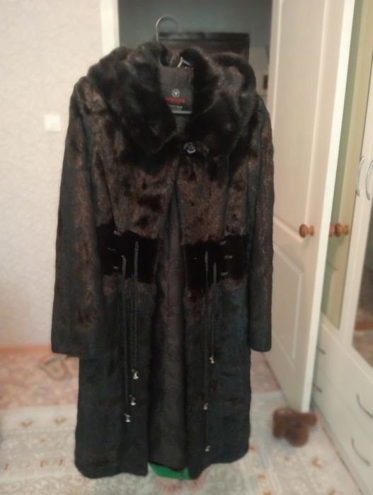 Продам норковую шубу.