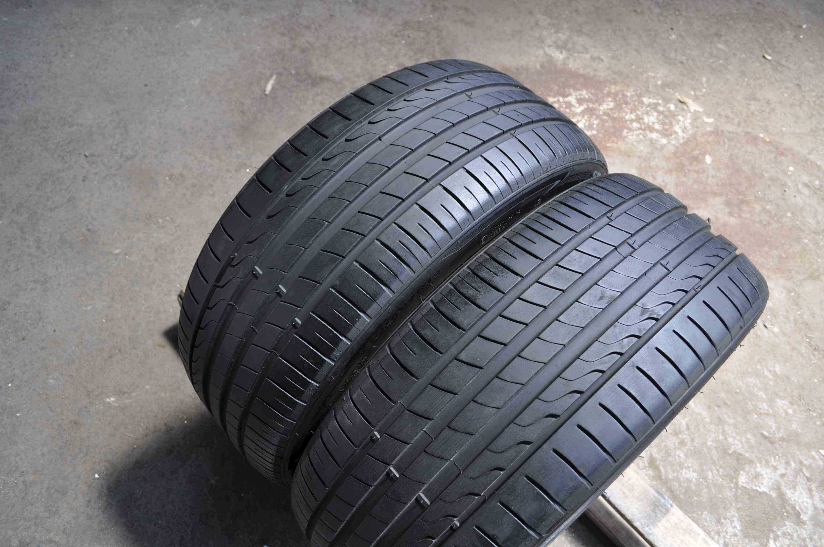 SET 2 Anvelope Vara 235/40 R19 TRISTAR SportPower 2 96Y