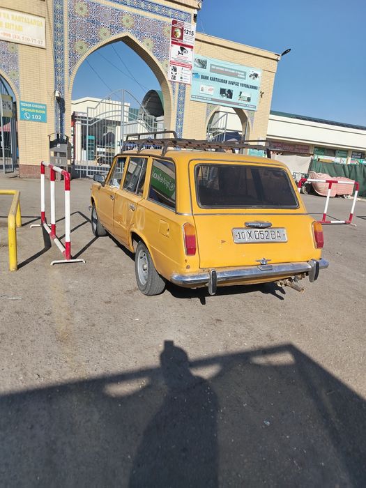 Ваз2102 сотилади