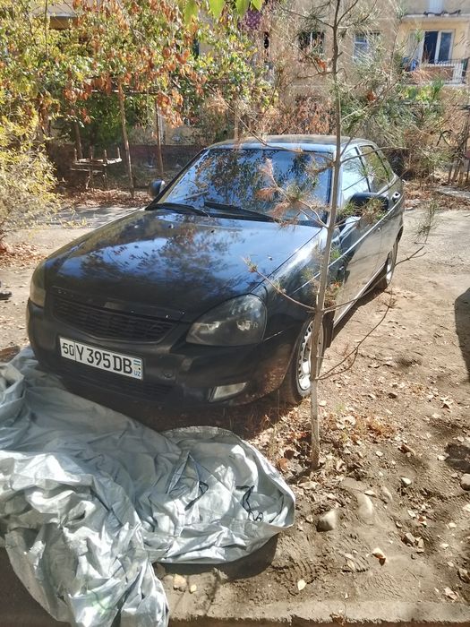 Приора  сотилади