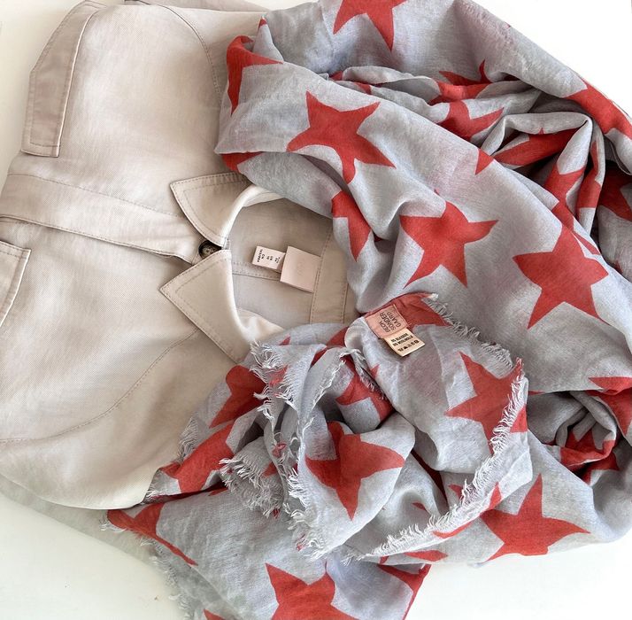 Becksondergaard разкошен мек вълнен шал на звезди