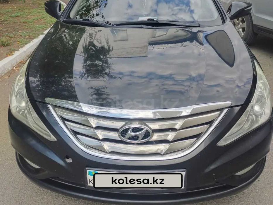 Hyundai Sonata .