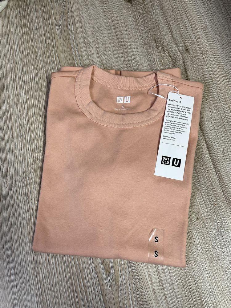 Футболки Uniqlo U