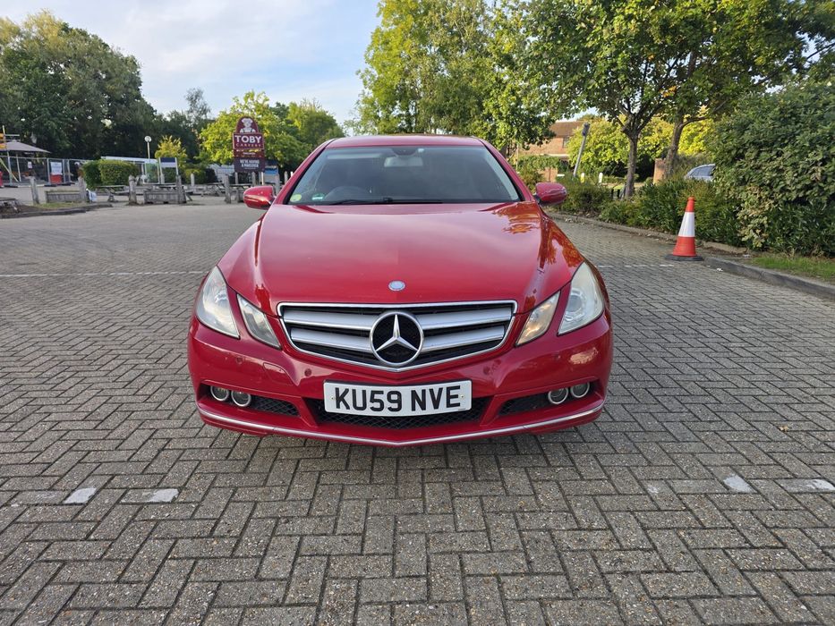 Mercedes E class 250 euro 5 an fabr  2010 adus pe roti din uk