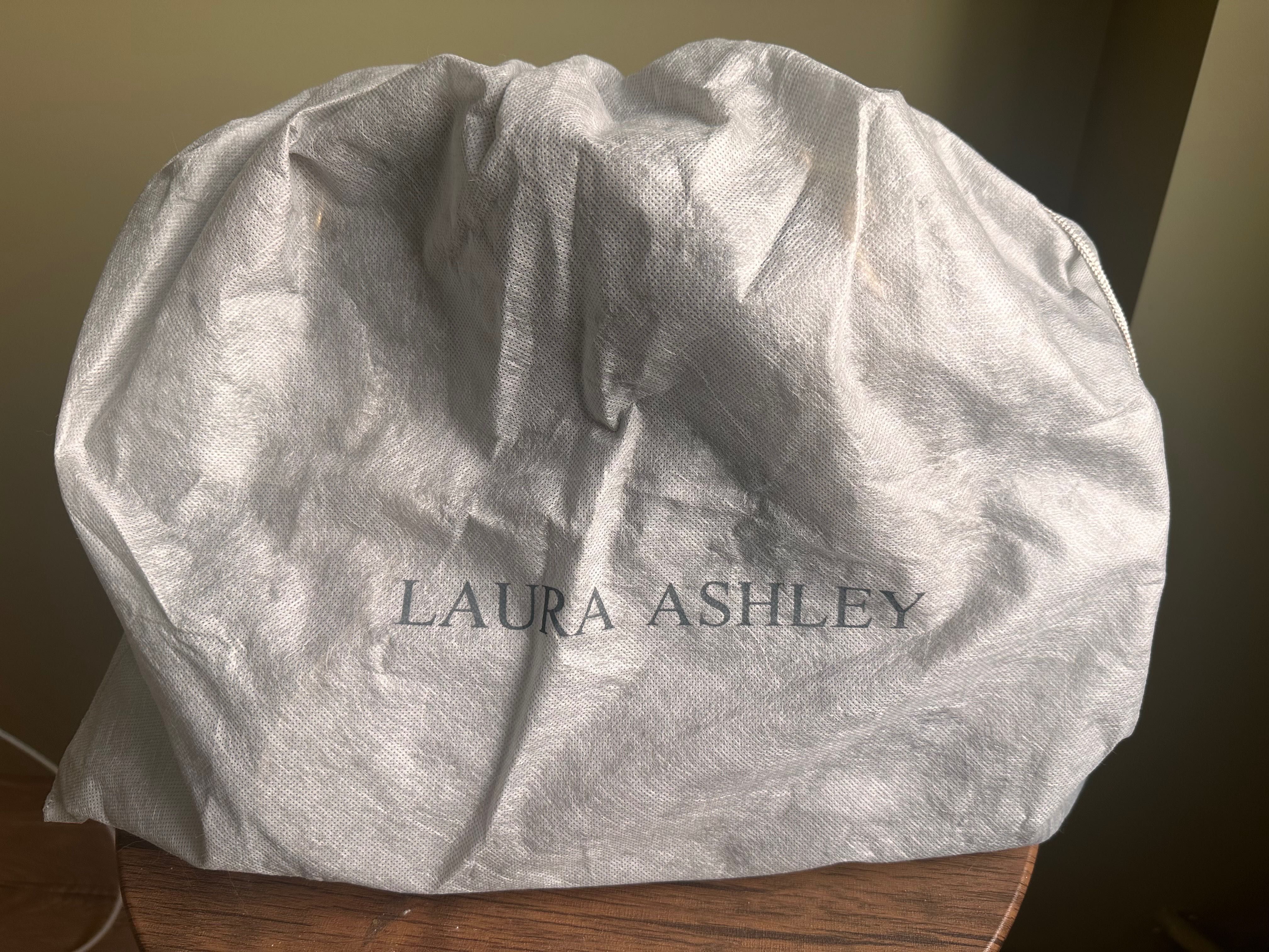 Laura Ashley бежова дамска чанта