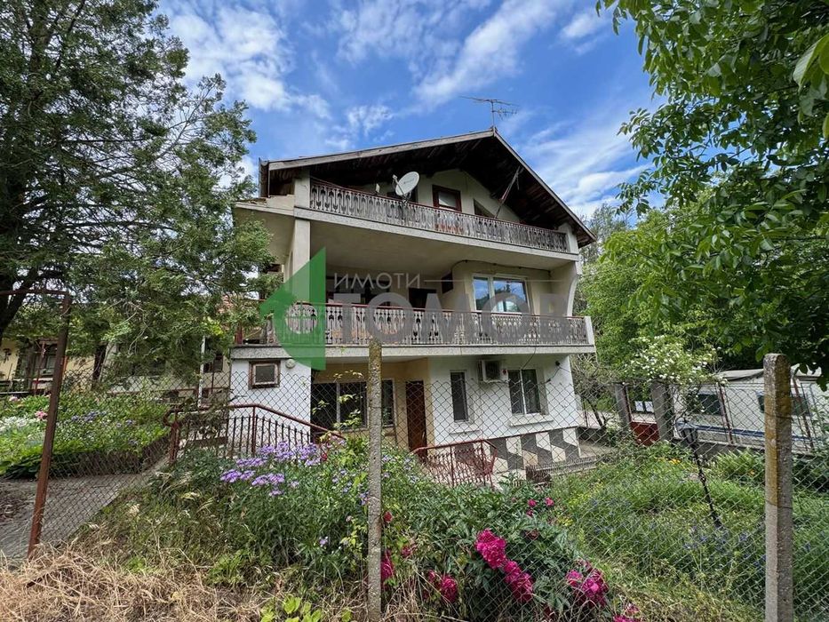 Продава се Къща в с. Белокопитово, Област Шумен - 326 кв.м за 391 €/кв.м - Снимка #1