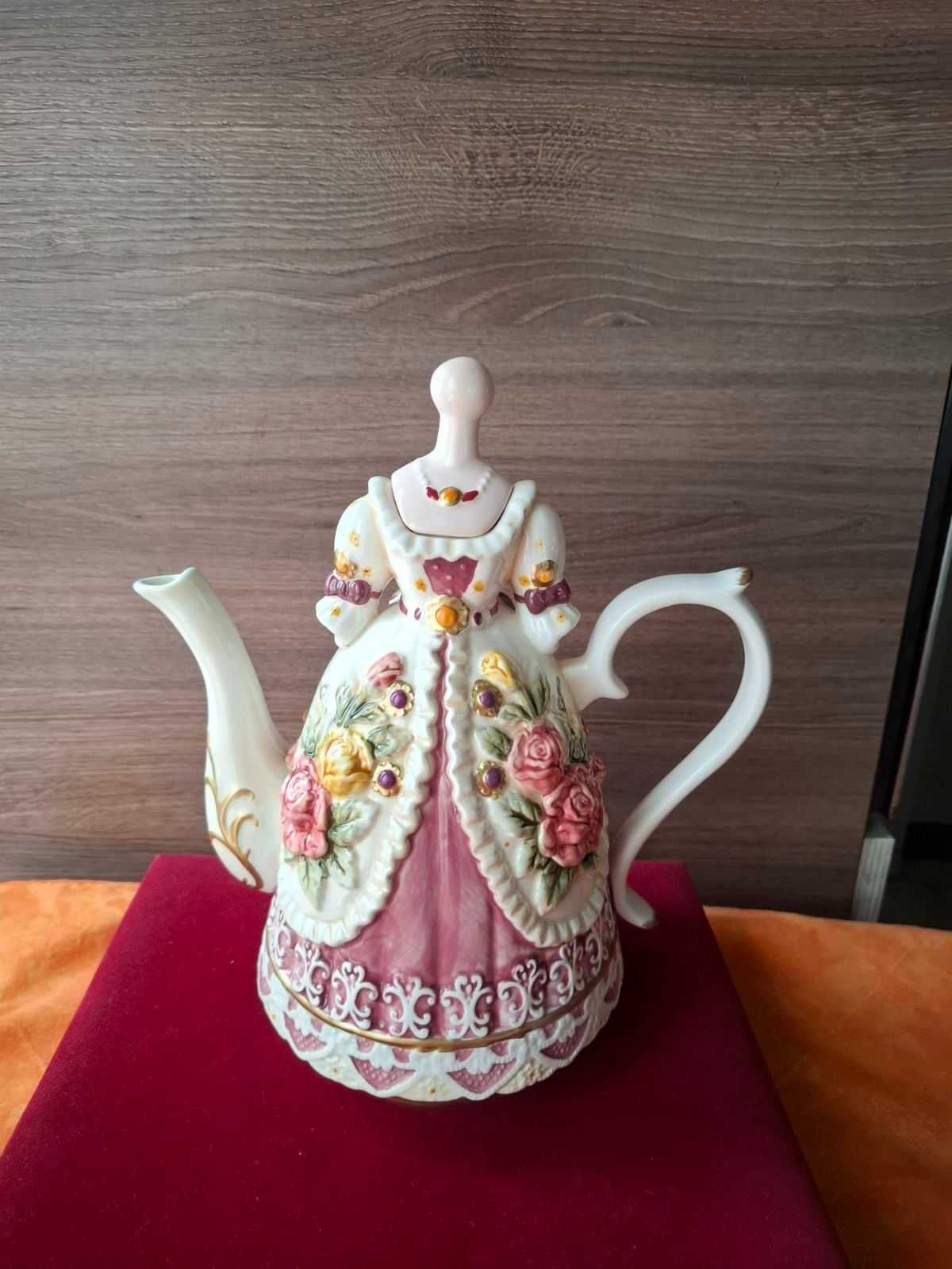 Порцеланов чайник