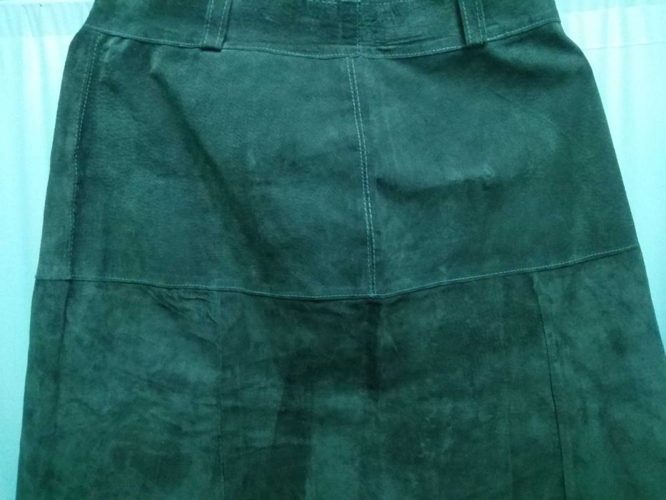 Fusta din piele intoarsa culoare maro,noua
