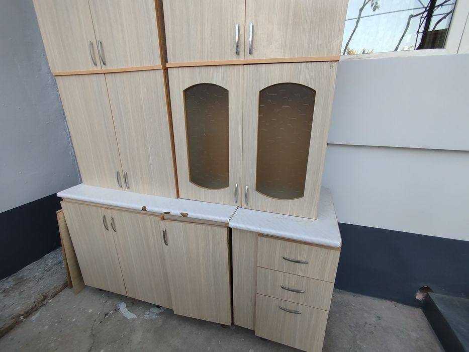 Кухонная мебель в хорошем состоянии,