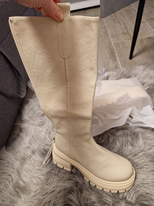 Cizme noi pana la genunghi