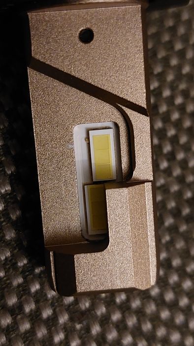 ЛЕД крушки за автомобил H4