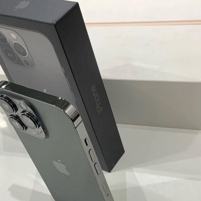 iPhone 13 PRO cu 94% Bateria