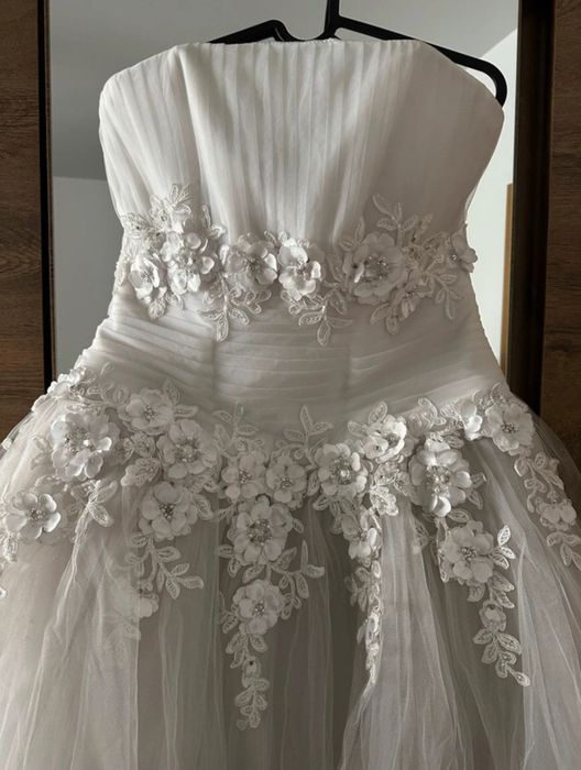 Rochie mireasa marime 46