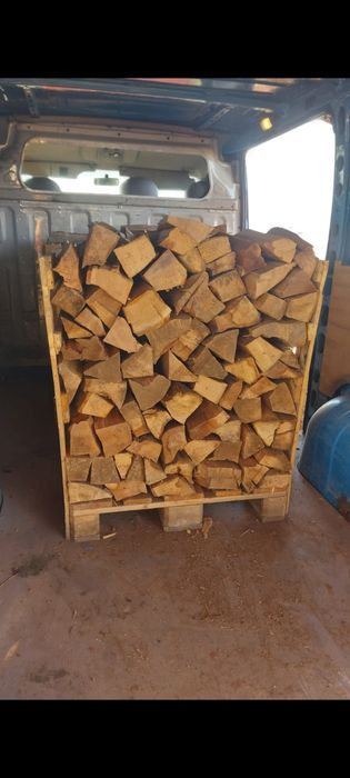 Vind Lemne de foc USCATE Paletat Stejar Fag etc.