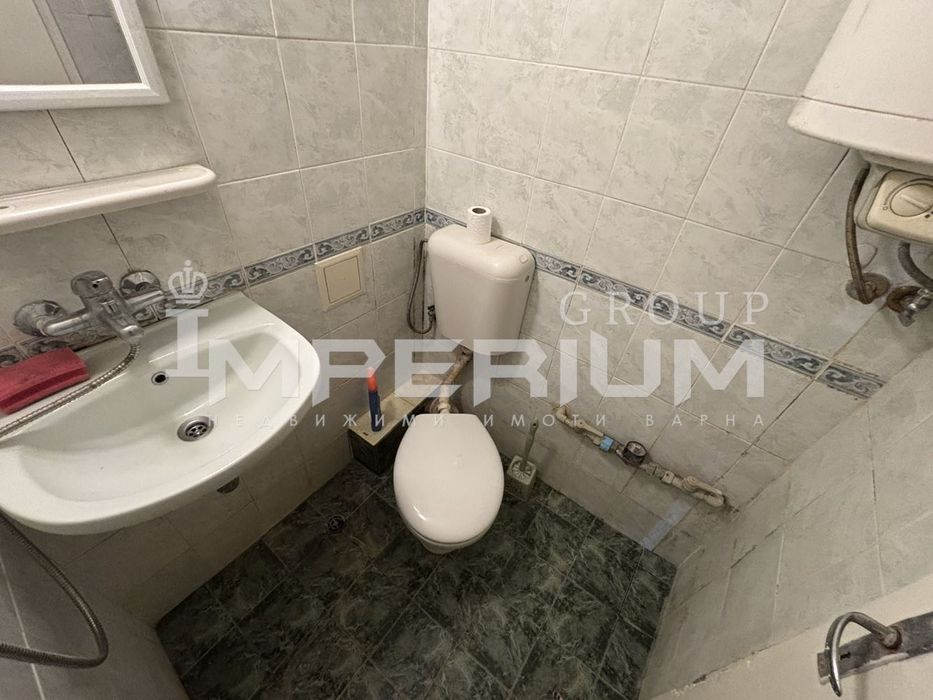 Дава се под наем Едностаен апартамент в Варна, Левски - 20 кв.м за 204 € - Снимка #4