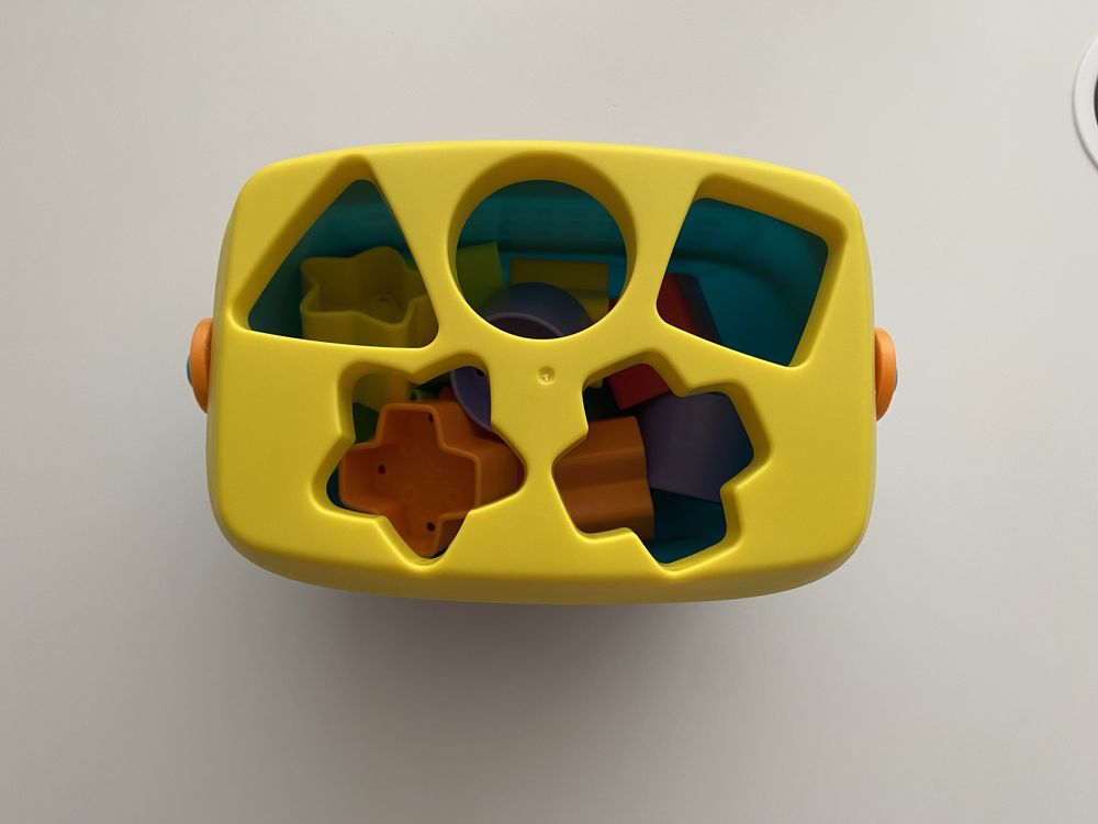 Играчка за сортиране с формички FISHER PRICE