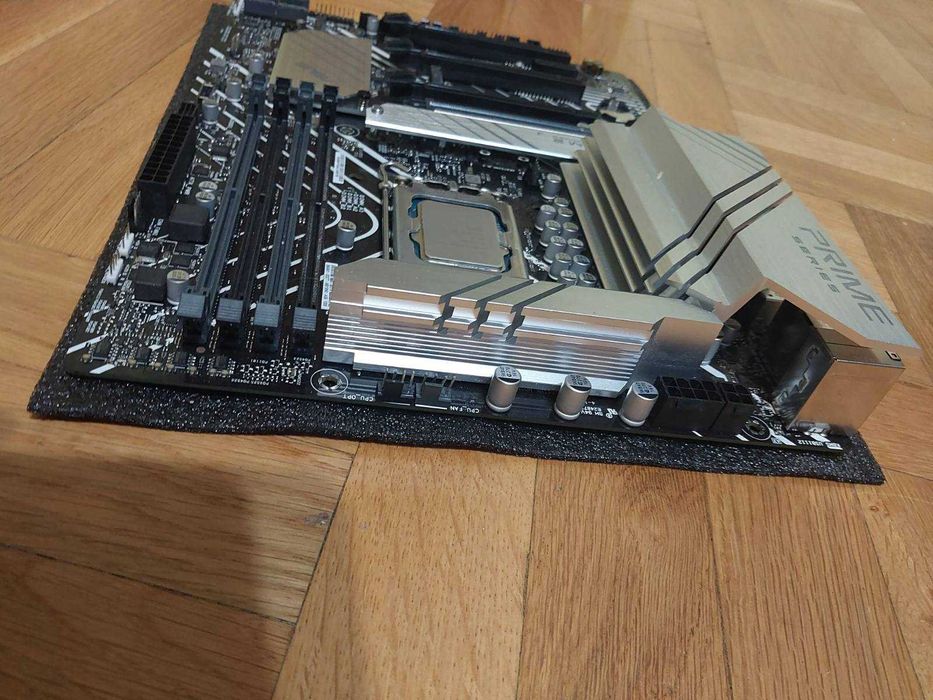 Intel Core i9 12900K + Asus Prime Z690-P Wi-Fi D4