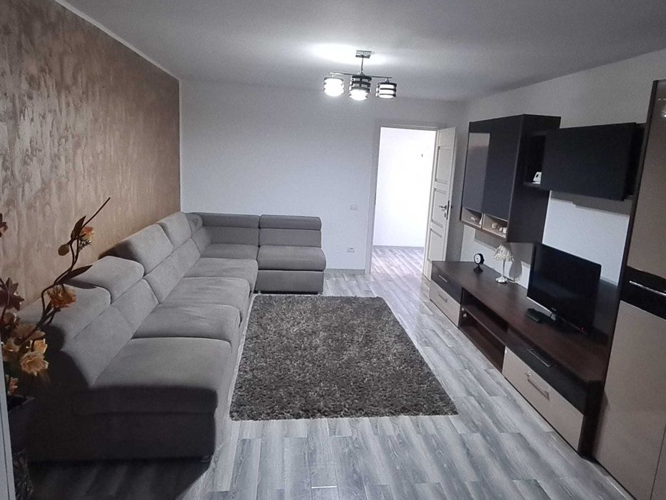 Ofer spre inchiriere apartament 3 camere