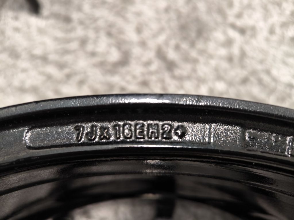 Jante aliaj DOTZ piano black 16" 4X108