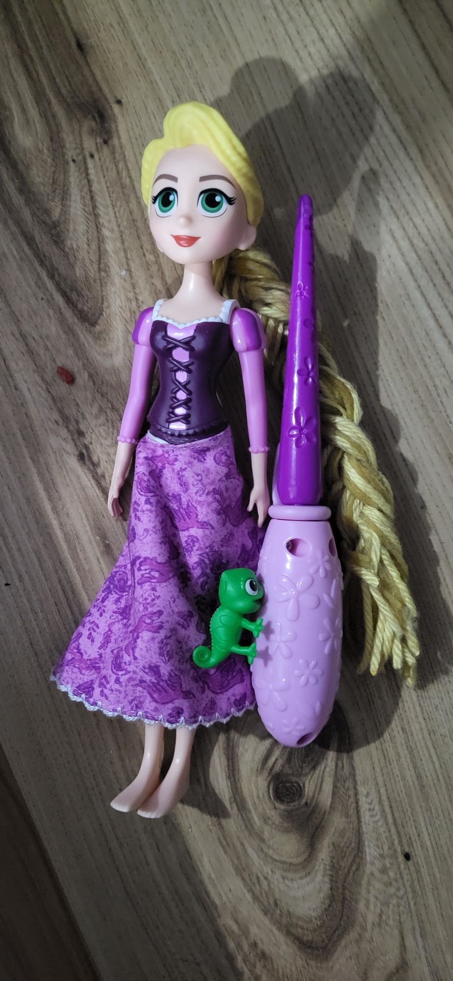 Papusa Rapunzel cu accesorii