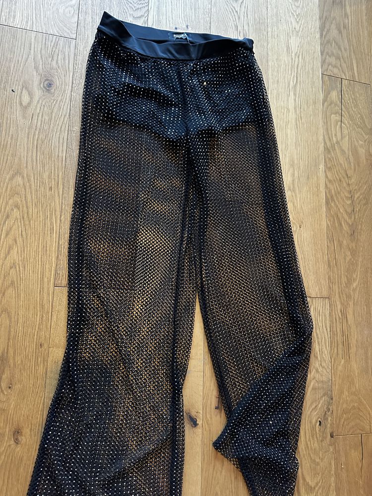 Pantaloni Ocazie Pull&Bear noi