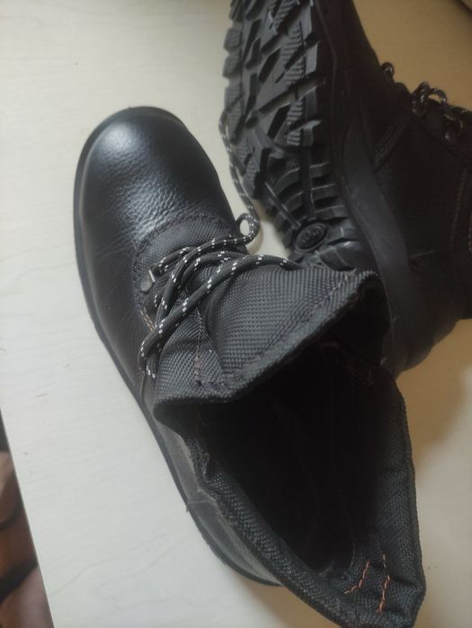 Ботинки рабочие .