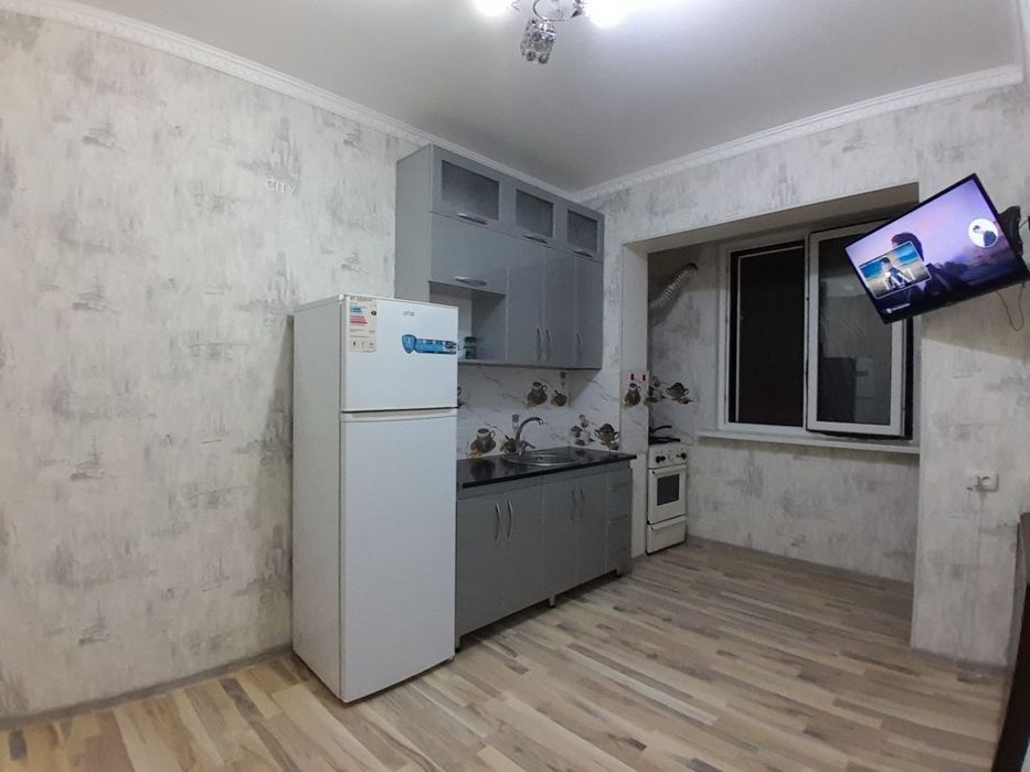 Sergelida 2xonalik uy sotiladi yevro remont