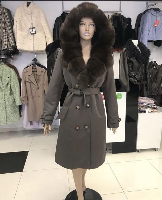 Продам парку зимную, очень теплую. Дешево. Есть торг