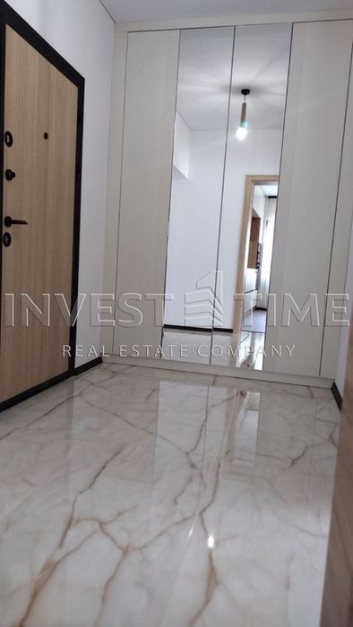 Продава се Тристаен апартамент в Варна, Окръжна болница - 87 кв.м за 2460 €/кв.м - Снимка #9