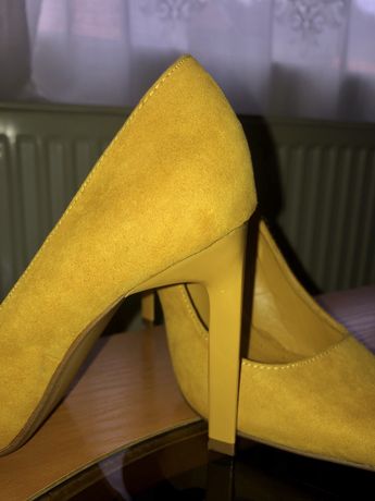 Pantofi stiletto BERSHKA,  35