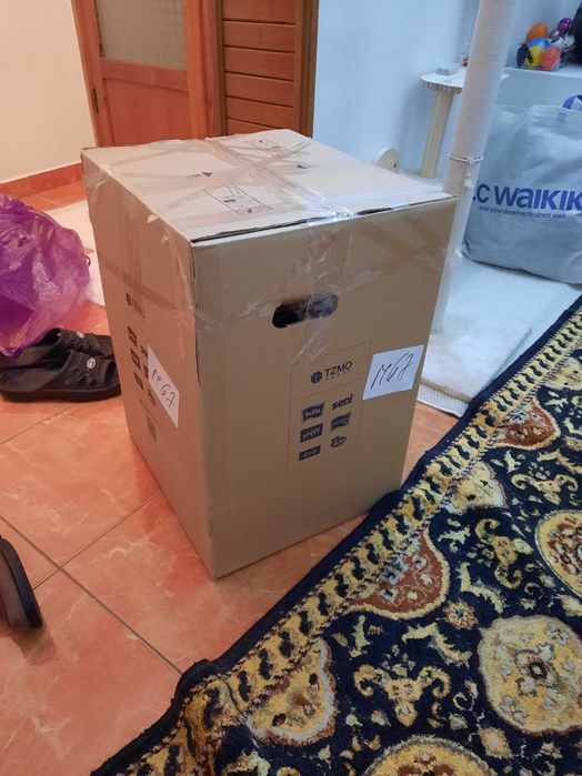 Haine fetite plus haine dama L. Sunt date!