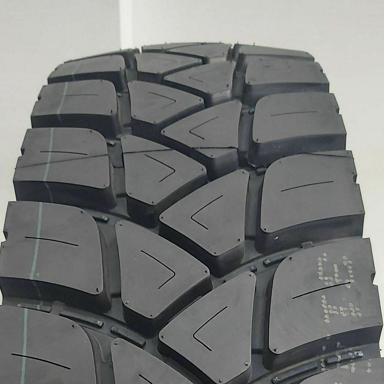 315/80R22,5 douroad