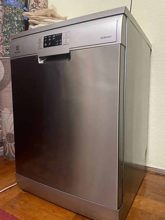 Mașina spălat vase Electrolux