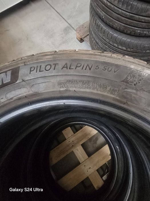 Зимни гуми Michelin 235 55 18