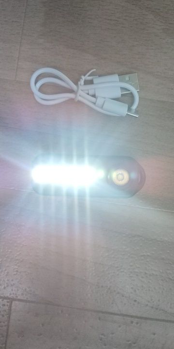 Мини LED фенерче с USB зареждане