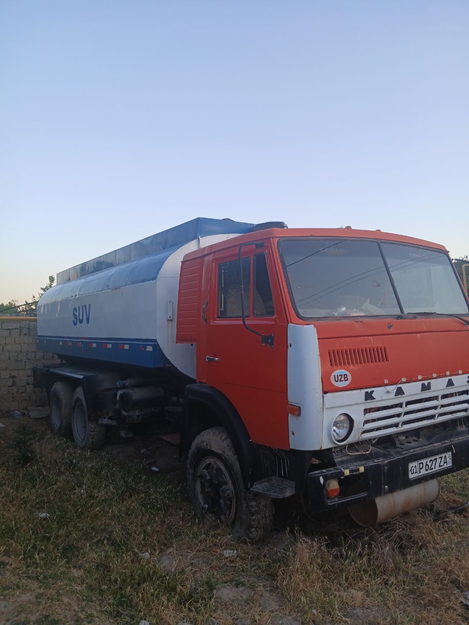 Kamaz sotiladi suv konteynerli