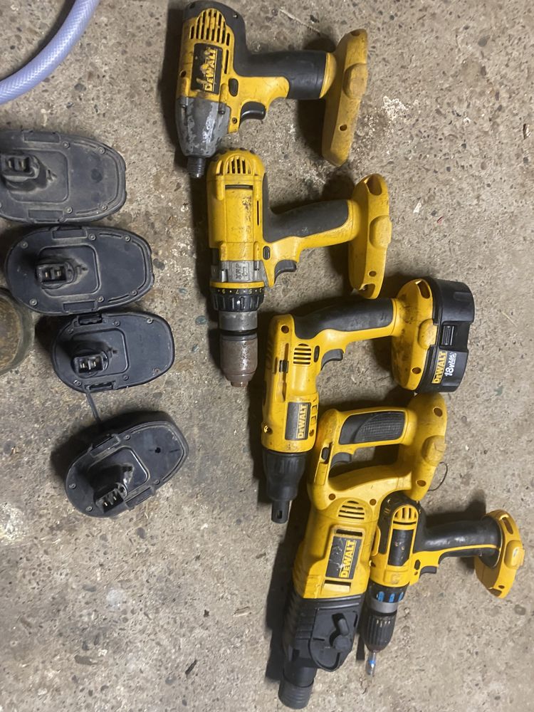 Scule  dewalt 18v si makita