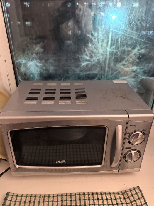 Микроволновка на запчасти.